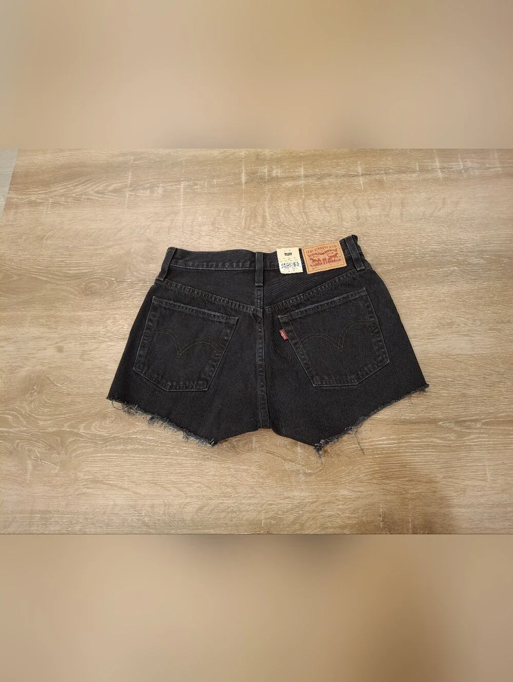 Levi’s 501 Original Women’s Denim Shorts Size 26 Black Distressed – New With Tag